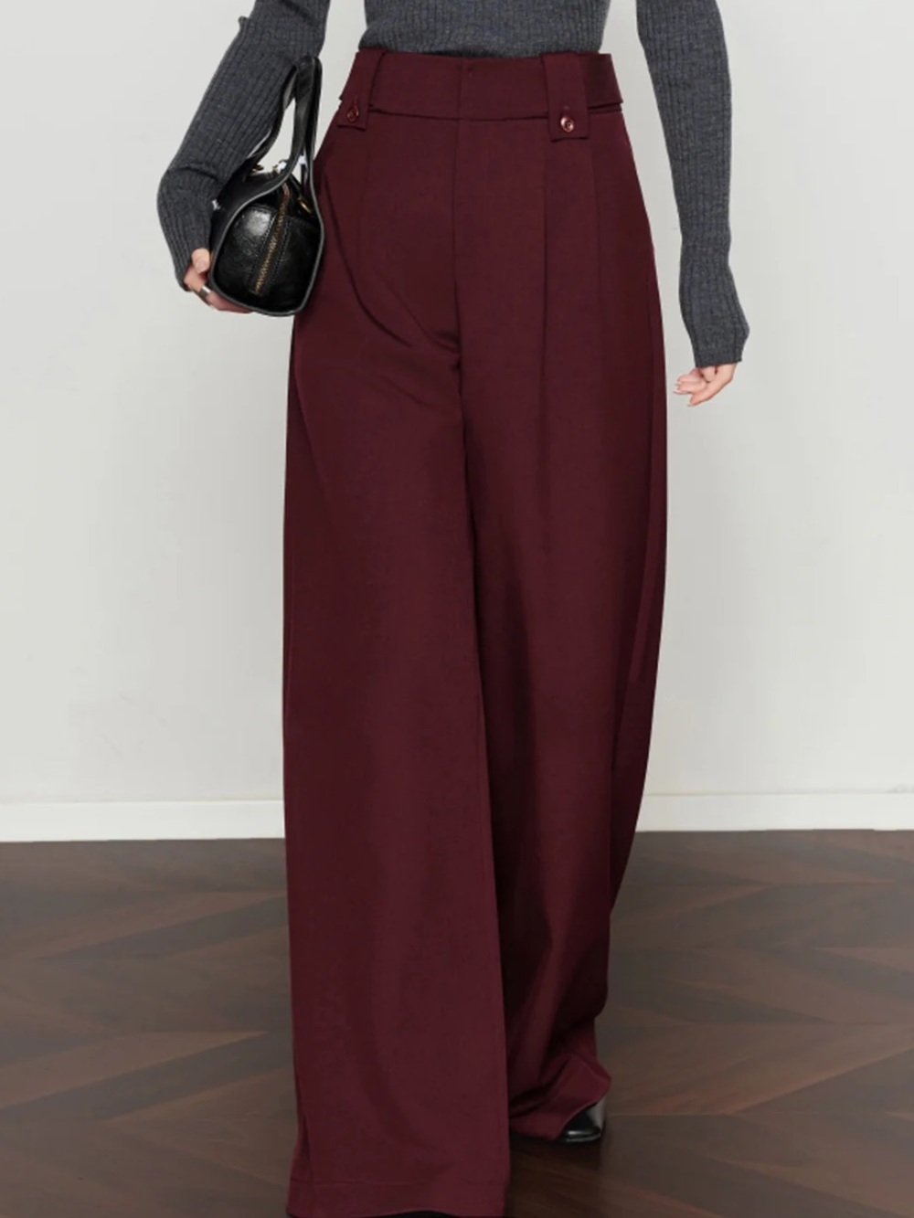 New Commense Pleated Wide-Leg Pants in burgundy size large
